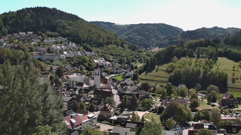 Dieses Bild zeigt eine Webcam-Aufnahme von Ottenhöfen, aufgenommen am Dienstag, den 15.09.2026 um 13:40 Uhr