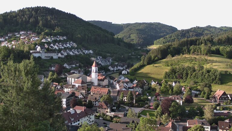 Dieses Bild zeigt eine Webcam-Aufnahme von Ottenhöfen, aufgenommen am Freitag, den 29.05.2026 um 07:00 Uhr