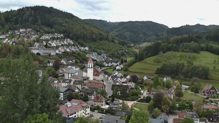 Dieses Bild zeigt eine Webcam-Aufnahme von Ottenhöfen, aufgenommen am Sonntag, den 11.10.2026 um 11:20 Uhr