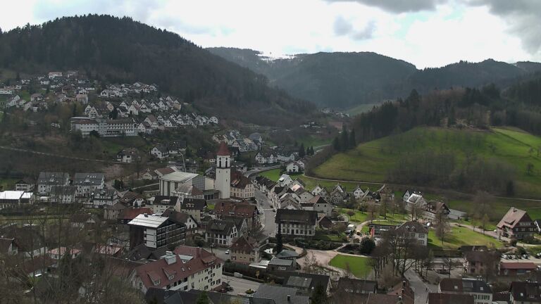 Dieses Bild zeigt eine Webcam-Aufnahme von Ottenhöfen, aufgenommen am Mittwoch, den 01.04.2026 um 11:10 Uhr