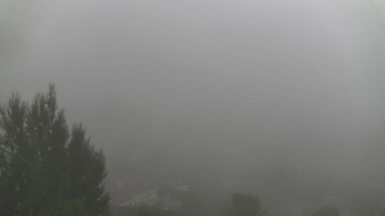 Dieses Bild zeigt eine Webcam-Aufnahme von Ottenhöfen, aufgenommen am Montag, den 19.10.2026 um 08:40 Uhr