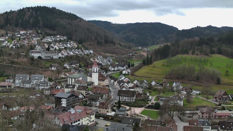 Dieses Bild zeigt eine Webcam-Aufnahme von Ottenhöfen, aufgenommen am Montag, den 16.03.2026 um 09:30 Uhr