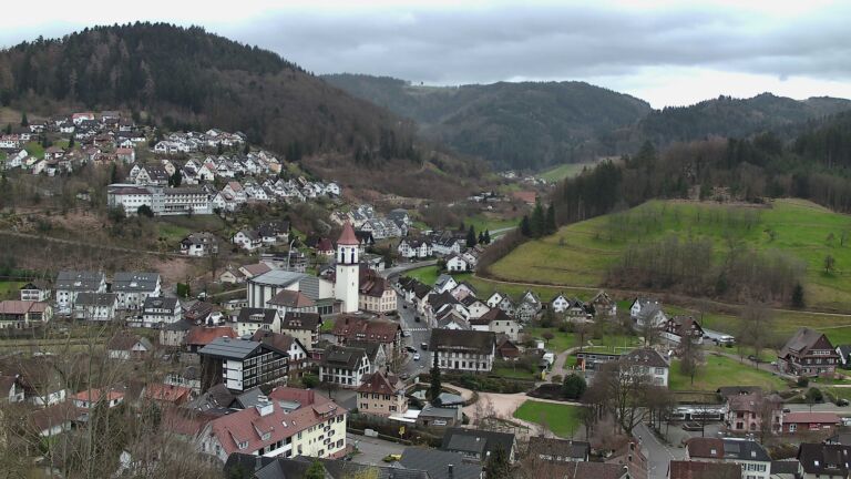 Dieses Bild zeigt eine Webcam-Aufnahme von Ottenhöfen, aufgenommen am Montag, den 16.03.2026 um 16:10 Uhr