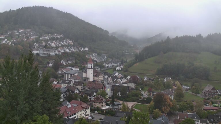 Dieses Bild zeigt eine Webcam-Aufnahme von Ottenhöfen, aufgenommen am Mittwoch, den 21.10.2026 um 08:30 Uhr