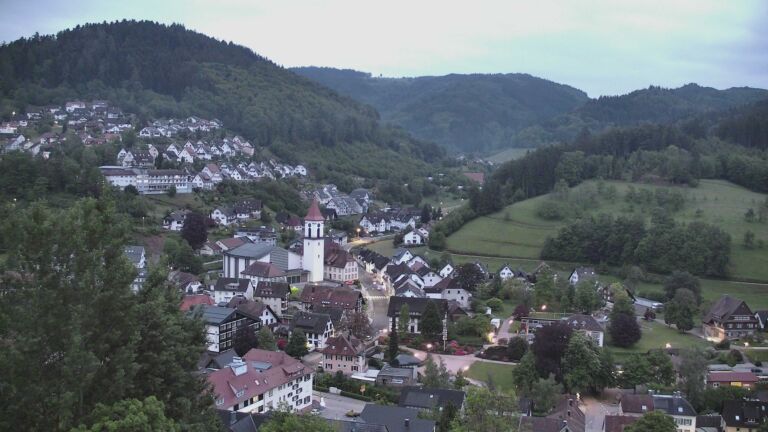 Dieses Bild zeigt eine Webcam-Aufnahme von Ottenhöfen, aufgenommen am Samstag, den 16.05.2026 um 05:30 Uhr