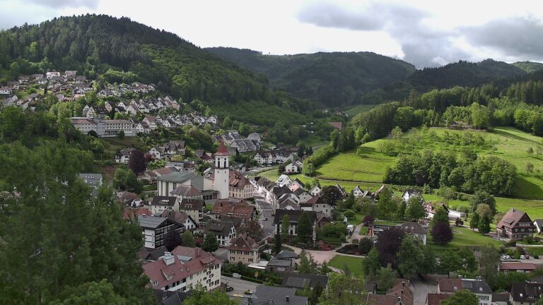 Dieses Bild zeigt eine Webcam-Aufnahme von Ottenhöfen, aufgenommen am Dienstag, den 12.05.2026 um 09:40 Uhr