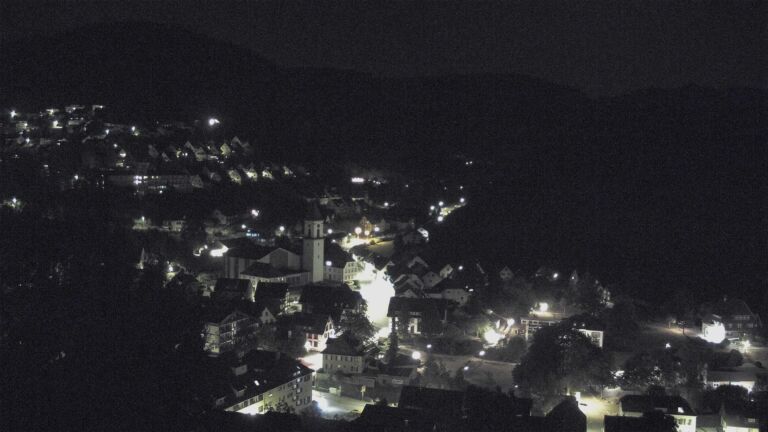 Dieses Bild zeigt eine Webcam-Aufnahme von Ottenhöfen, aufgenommen am Dienstag, den 18.08.2026 um 00:00 Uhr