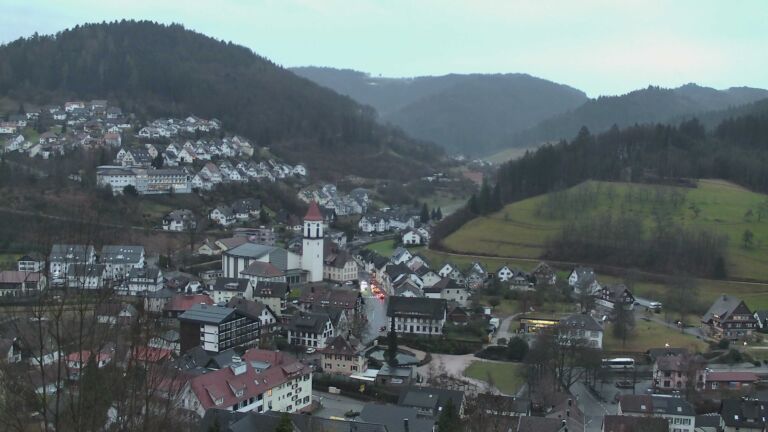 Dieses Bild zeigt eine Webcam-Aufnahme von Ottenhöfen, aufgenommen am Dienstag, den 27.01.2026 um 17:10 Uhr