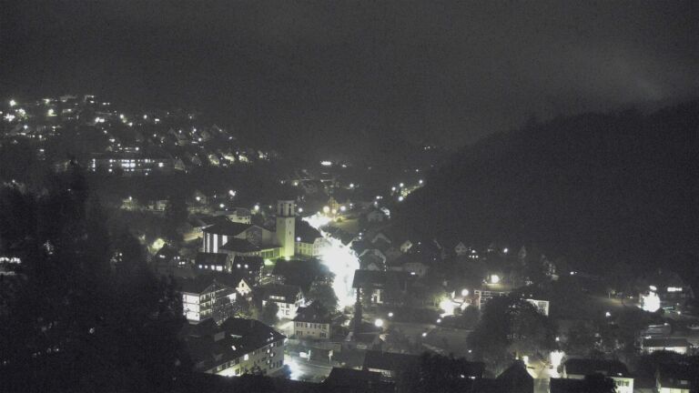 Dieses Bild zeigt eine Webcam-Aufnahme von Ottenhöfen, aufgenommen am Donnerstag, den 01.10.2026 um 20:10 Uhr