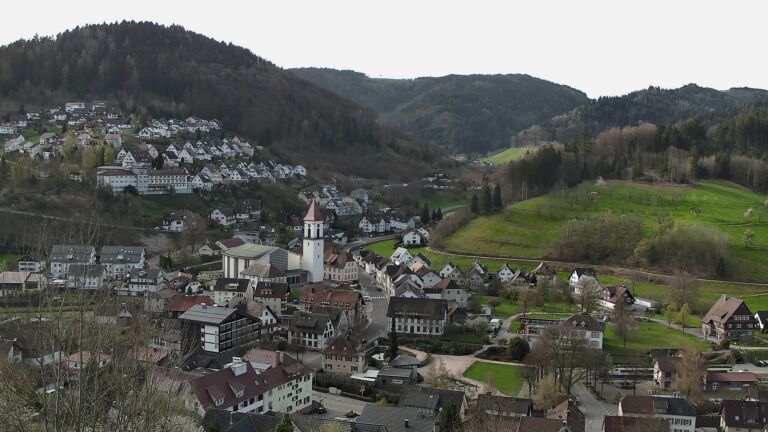 Dieses Bild zeigt eine Webcam-Aufnahme von Ottenhöfen, aufgenommen am Montag, den 06.04.2026 um 09:10 Uhr