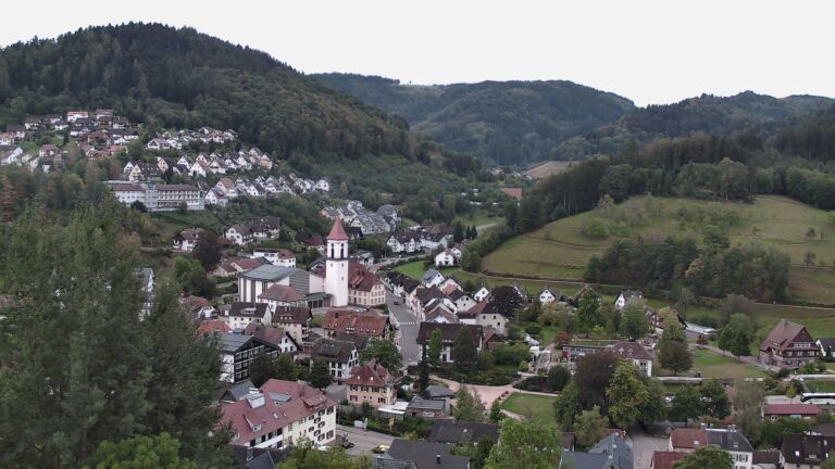 Dieses Bild zeigt eine Webcam-Aufnahme von Ottenhöfen, aufgenommen am Montag, den 14.09.2026 um 07:10 Uhr