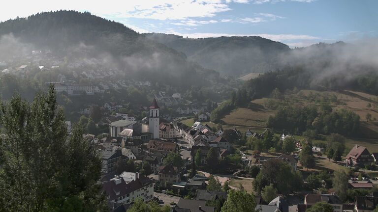 Dieses Bild zeigt eine Webcam-Aufnahme von Ottenhöfen, aufgenommen am Mittwoch, den 26.08.2026 um 10:10 Uhr