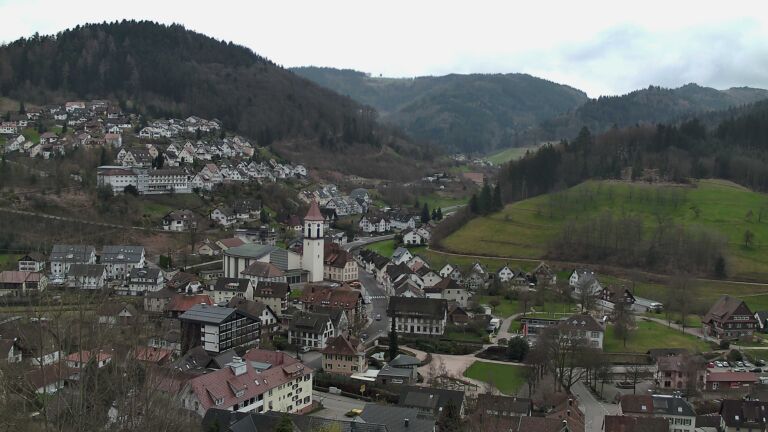 Dieses Bild zeigt eine Webcam-Aufnahme von Ottenhöfen, aufgenommen am Sonntag, den 15.03.2026 um 13:50 Uhr