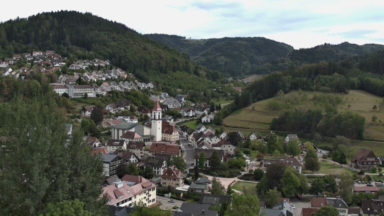 Dieses Bild zeigt eine Webcam-Aufnahme von Ottenhöfen, aufgenommen am Donnerstag, den 03.09.2026 um 15:50 Uhr