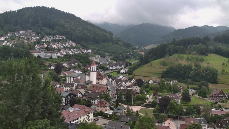 Dieses Bild zeigt eine Webcam-Aufnahme von Ottenhöfen, aufgenommen am Mittwoch, den 01.07.2026 um 10:20 Uhr