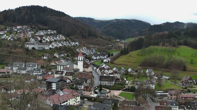 Dieses Bild zeigt eine Webcam-Aufnahme von Ottenhöfen, aufgenommen am Mittwoch, den 25.03.2026 um 16:40 Uhr