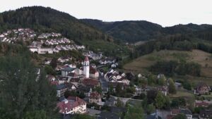 Dieses Bild zeigt eine Webcam-Aufnahme von Ottenhöfen, aufgenommen am Sonntag, den 30.08.2026 um 19:30 Uhr