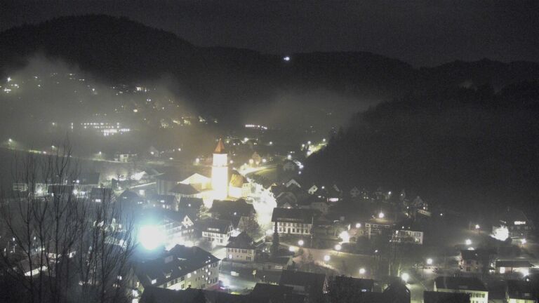 Dieses Bild zeigt eine Webcam-Aufnahme von Ottenhöfen, aufgenommen am Montag, den 02.02.2026 um 18:30 Uhr