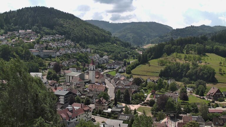 Dieses Bild zeigt eine Webcam-Aufnahme von Ottenhöfen, aufgenommen am Dienstag, den 30.06.2026 um 12:20 Uhr