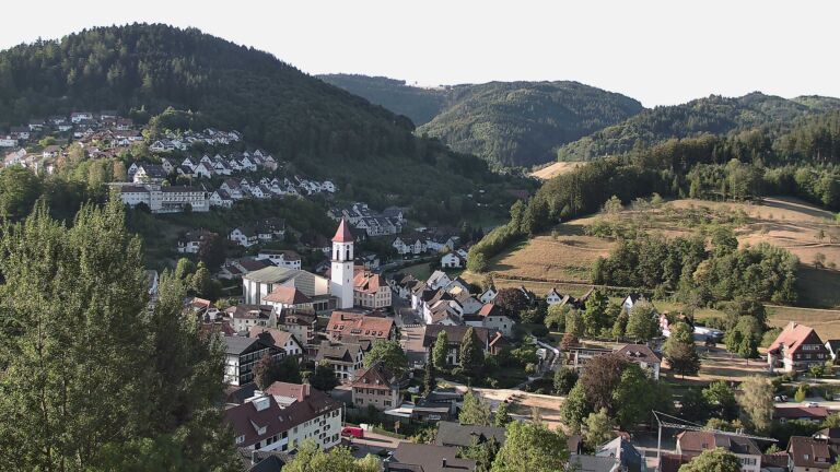 Dieses Bild zeigt eine Webcam-Aufnahme von Ottenhöfen, aufgenommen am Mittwoch, den 12.08.2026 um 08:10 Uhr