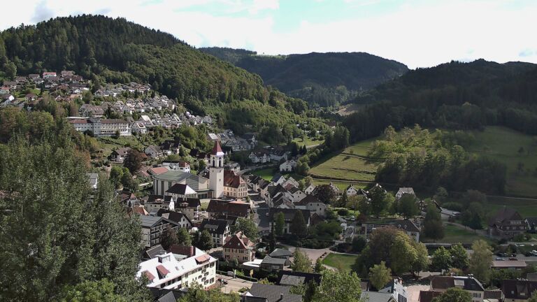 Dieses Bild zeigt eine Webcam-Aufnahme von Ottenhöfen, aufgenommen am Montag, den 14.09.2026 um 14:50 Uhr