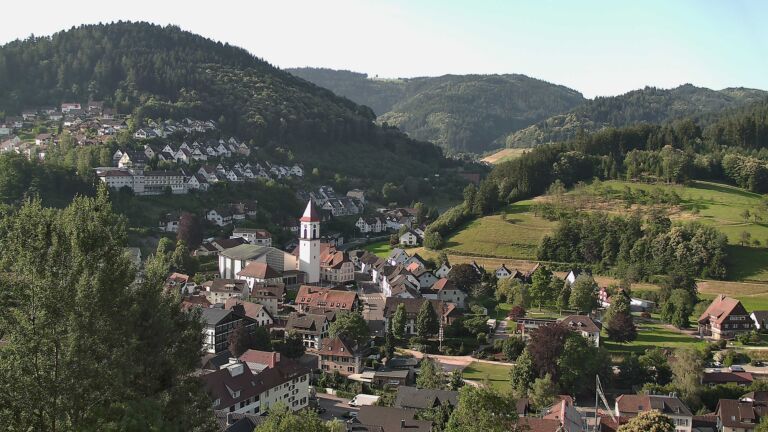 Dieses Bild zeigt eine Webcam-Aufnahme von Ottenhöfen, aufgenommen am Dienstag, den 23.06.2026 um 08:00 Uhr