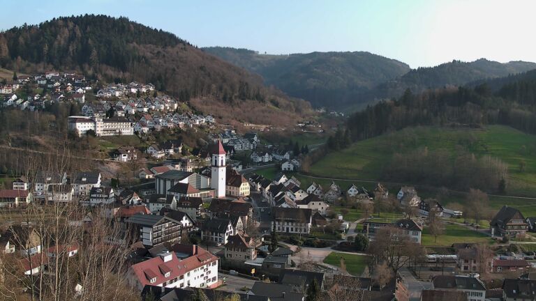 Dieses Bild zeigt eine Webcam-Aufnahme von Ottenhöfen, aufgenommen am Sonntag, den 22.03.2026 um 17:20 Uhr