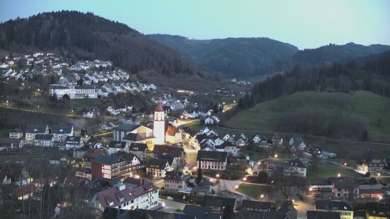 Dieses Bild zeigt eine Webcam-Aufnahme von Ottenhöfen, aufgenommen am Sonntag, den 22.03.2026 um 19:10 Uhr