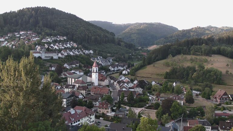Dieses Bild zeigt eine Webcam-Aufnahme von Ottenhöfen, aufgenommen am Dienstag, den 11.08.2026 um 07:10 Uhr