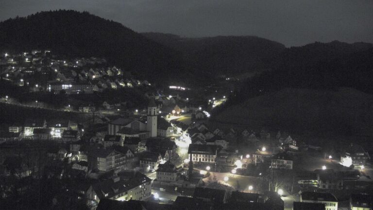 Dieses Bild zeigt eine Webcam-Aufnahme von Ottenhöfen, aufgenommen am Sonntag, den 01.02.2026 um 01:00 Uhr