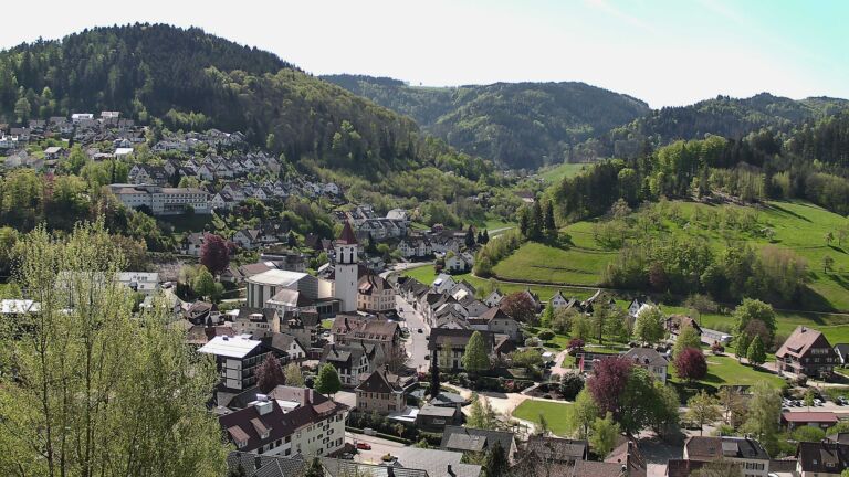 Dieses Bild zeigt eine Webcam-Aufnahme von Ottenhöfen, aufgenommen am Freitag, den 24.04.2026 um 11:20 Uhr