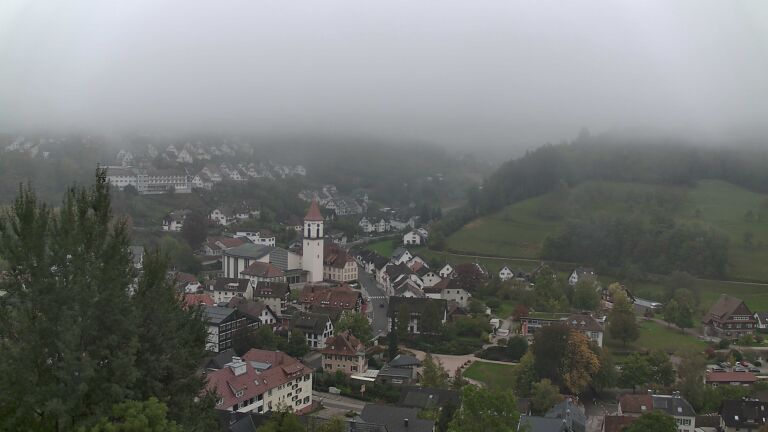 Dieses Bild zeigt eine Webcam-Aufnahme von Ottenhöfen, aufgenommen am Sonntag, den 18.10.2026 um 11:30 Uhr
