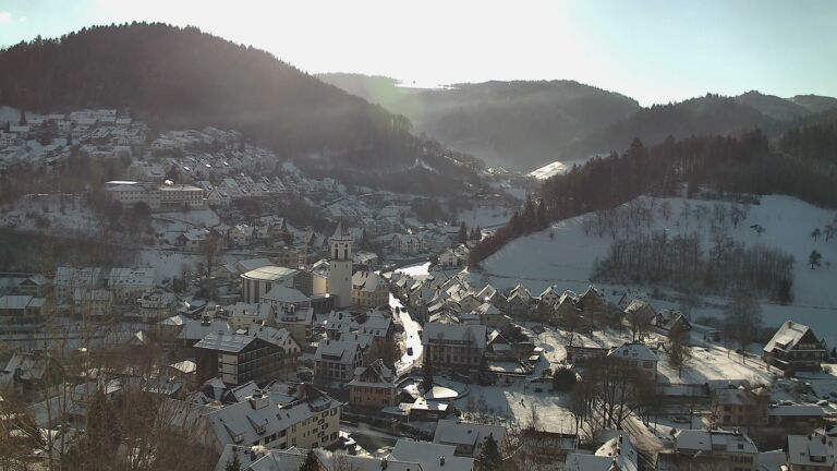 Dieses Bild zeigt eine Webcam-Aufnahme von Ottenhöfen, aufgenommen am Montag, den 05.01.2026 um 11:00 Uhr