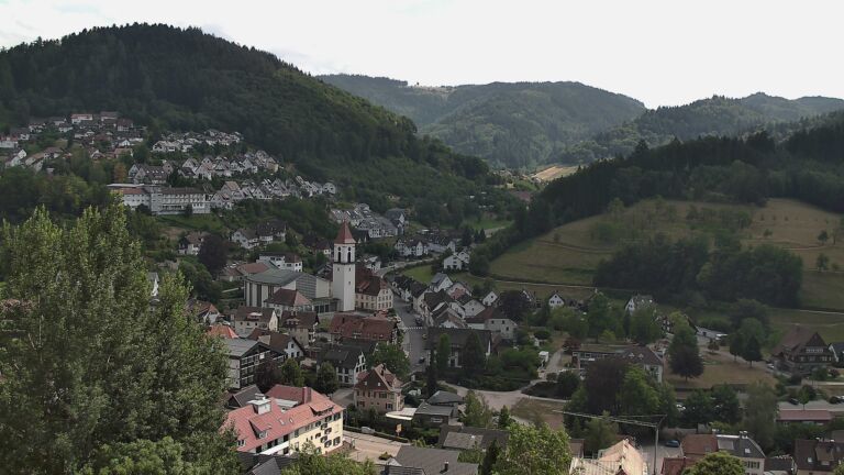 Dieses Bild zeigt eine Webcam-Aufnahme von Ottenhöfen, aufgenommen am Donnerstag, den 16.07.2026 um 15:00 Uhr