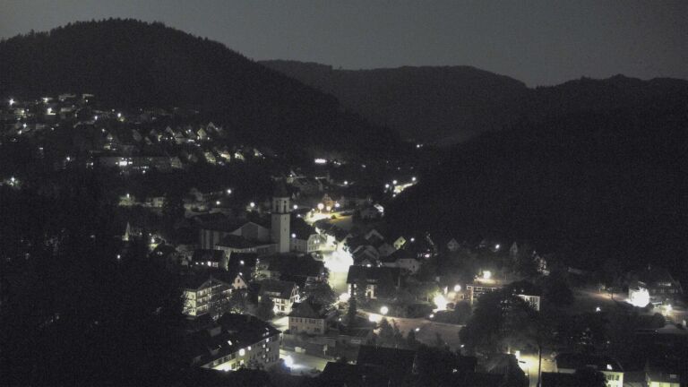 Dieses Bild zeigt eine Webcam-Aufnahme von Ottenhöfen, aufgenommen am Donnerstag, den 30.07.2026 um 23:30 Uhr