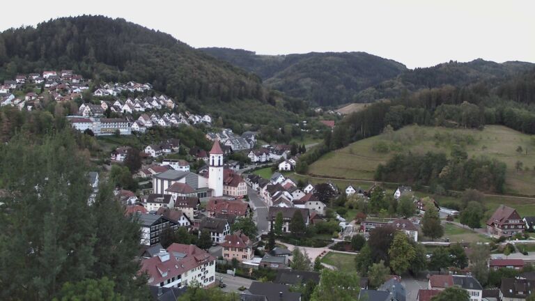 Dieses Bild zeigt eine Webcam-Aufnahme von Ottenhöfen, aufgenommen am Sonntag, den 13.09.2026 um 06:50 Uhr