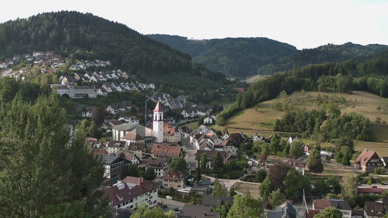 Dieses Bild zeigt eine Webcam-Aufnahme von Ottenhöfen, aufgenommen am Mittwoch, den 05.08.2026 um 08:00 Uhr