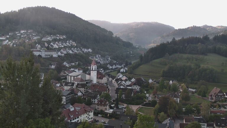 Dieses Bild zeigt eine Webcam-Aufnahme von Ottenhöfen, aufgenommen am Freitag, den 09.10.2026 um 08:40 Uhr