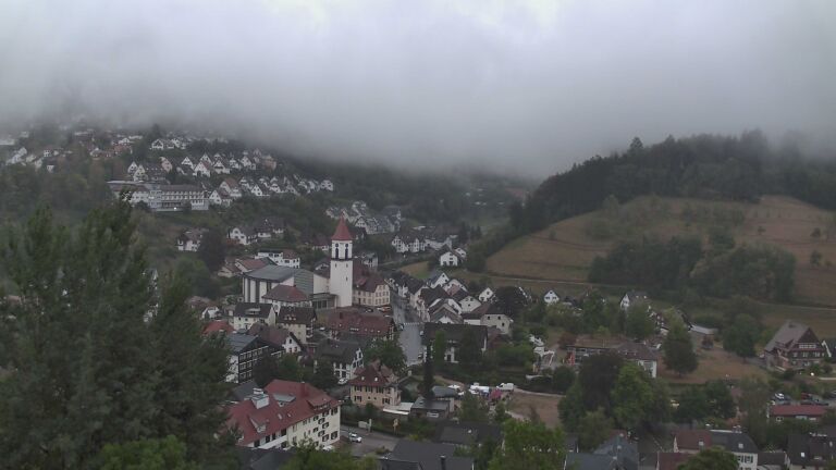 Dieses Bild zeigt eine Webcam-Aufnahme von Ottenhöfen, aufgenommen am Freitag, den 21.08.2026 um 19:50 Uhr