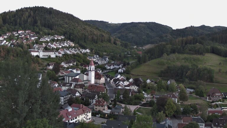 Dieses Bild zeigt eine Webcam-Aufnahme von Ottenhöfen, aufgenommen am Montag, den 14.09.2026 um 19:50 Uhr