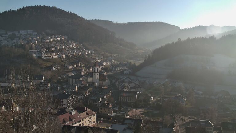 Dieses Bild zeigt eine Webcam-Aufnahme von Ottenhöfen, aufgenommen am Sonntag, den 28.12.2025 um 14:30 Uhr