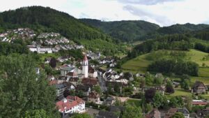 Dieses Bild zeigt eine Webcam-Aufnahme von Ottenhöfen, aufgenommen am Dienstag, den 02.06.2026 um 18:00 Uhr