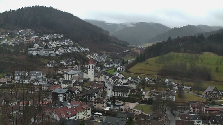 Dieses Bild zeigt eine Webcam-Aufnahme von Ottenhöfen, aufgenommen am Montag, den 26.01.2026 um 15:10 Uhr