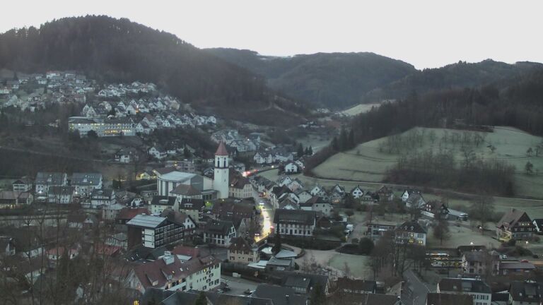 Dieses Bild zeigt eine Webcam-Aufnahme von Ottenhöfen, aufgenommen am Dienstag, den 27.01.2026 um 07:40 Uhr