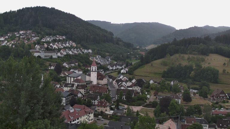 Dieses Bild zeigt eine Webcam-Aufnahme von Ottenhöfen, aufgenommen am Samstag, den 18.07.2026 um 14:40 Uhr