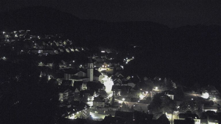 Dieses Bild zeigt eine Webcam-Aufnahme von Ottenhöfen, aufgenommen am Freitag, den 07.08.2026 um 00:30 Uhr