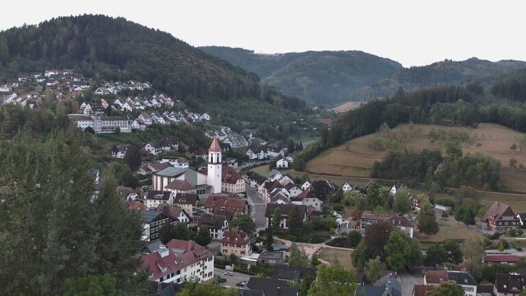 Dieses Bild zeigt eine Webcam-Aufnahme von Ottenhöfen, aufgenommen am Mittwoch, den 26.08.2026 um 06:30 Uhr