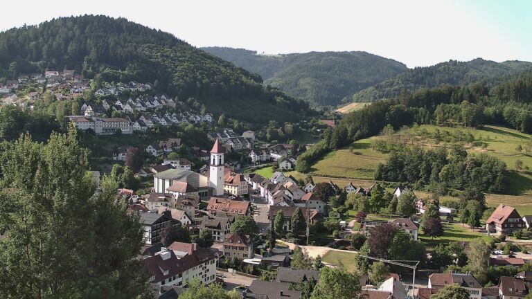 Dieses Bild zeigt eine Webcam-Aufnahme von Ottenhöfen, aufgenommen am Donnerstag, den 02.07.2026 um 08:50 Uhr