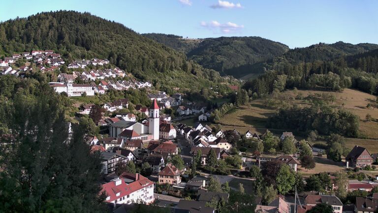 Dieses Bild zeigt eine Webcam-Aufnahme von Ottenhöfen, aufgenommen am Dienstag, den 21.07.2026 um 19:30 Uhr