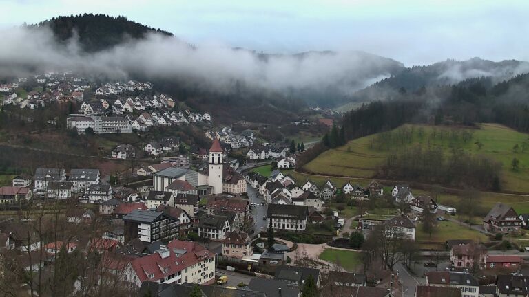 Dieses Bild zeigt eine Webcam-Aufnahme von Ottenhöfen, aufgenommen am Dienstag, den 24.02.2026 um 17:10 Uhr